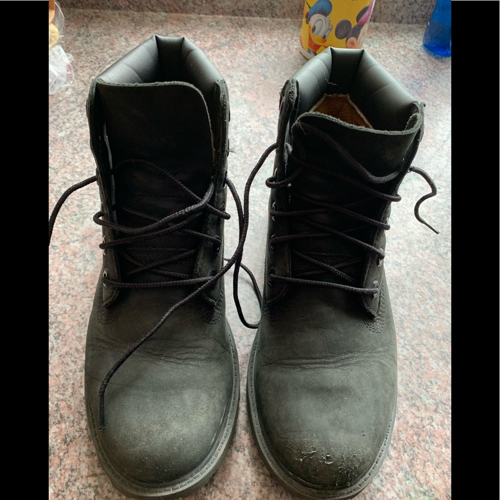 Timberland black men’s /women’s boots (5 Us) (37.5